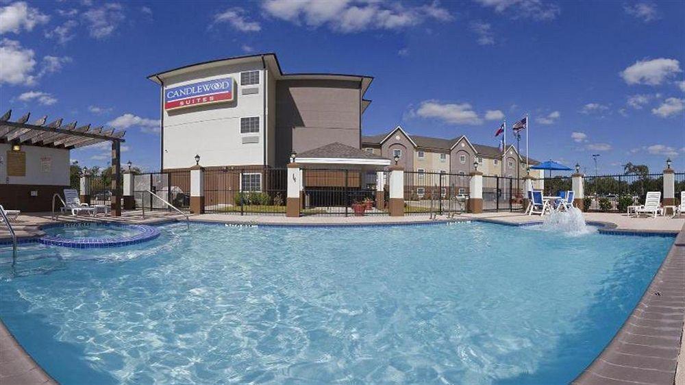 Candlewood Suites Lake Jackson By Ihg Bagian luar foto