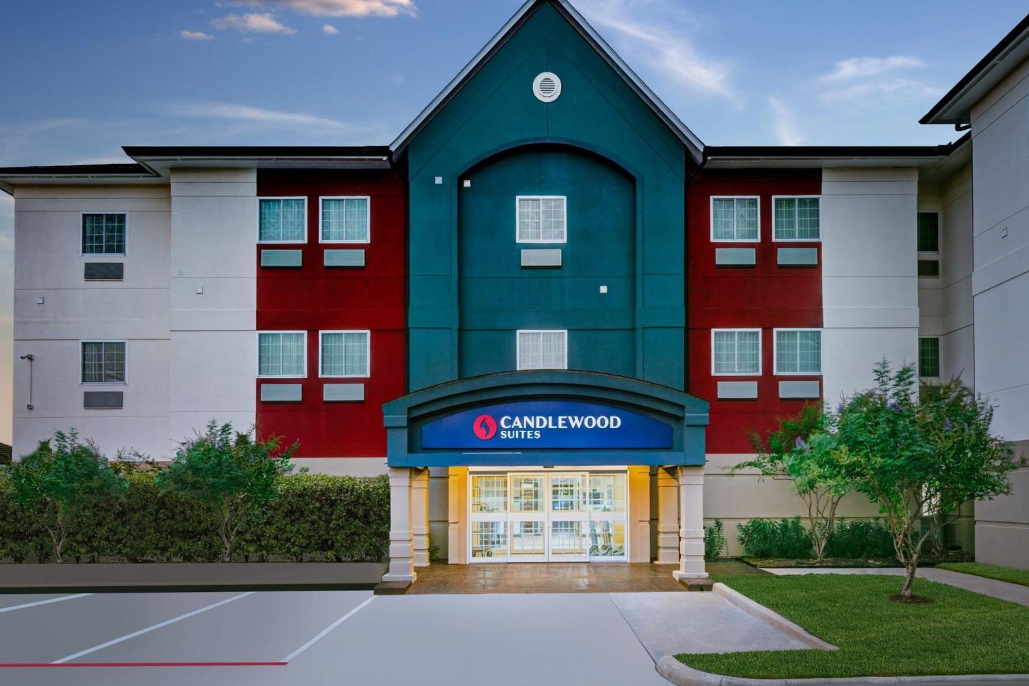 Candlewood Suites Lake Jackson By Ihg Bagian luar foto