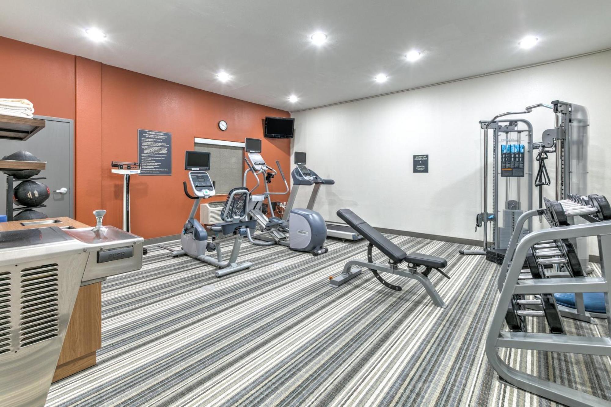 Candlewood Suites Lake Jackson By Ihg Bagian luar foto