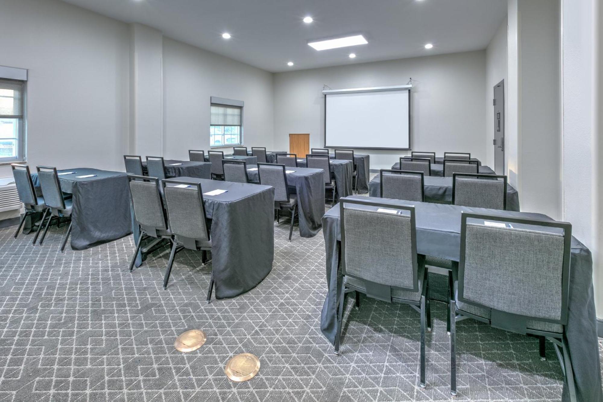 Candlewood Suites Lake Jackson By Ihg Bagian luar foto
