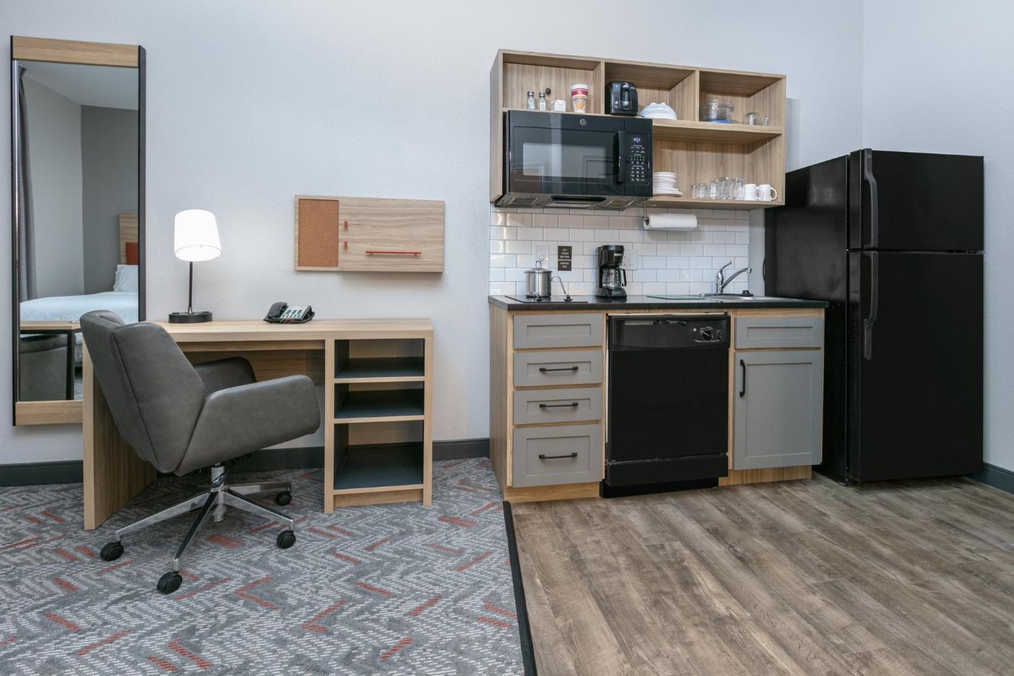 Candlewood Suites Lake Jackson By Ihg Bagian luar foto