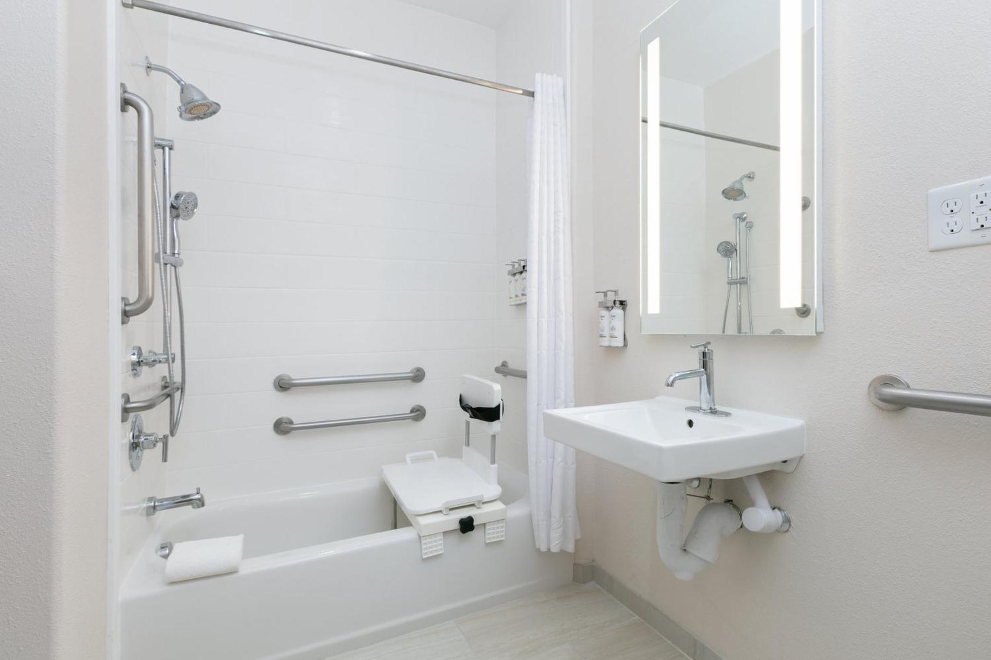 Candlewood Suites Lake Jackson By Ihg Bagian luar foto