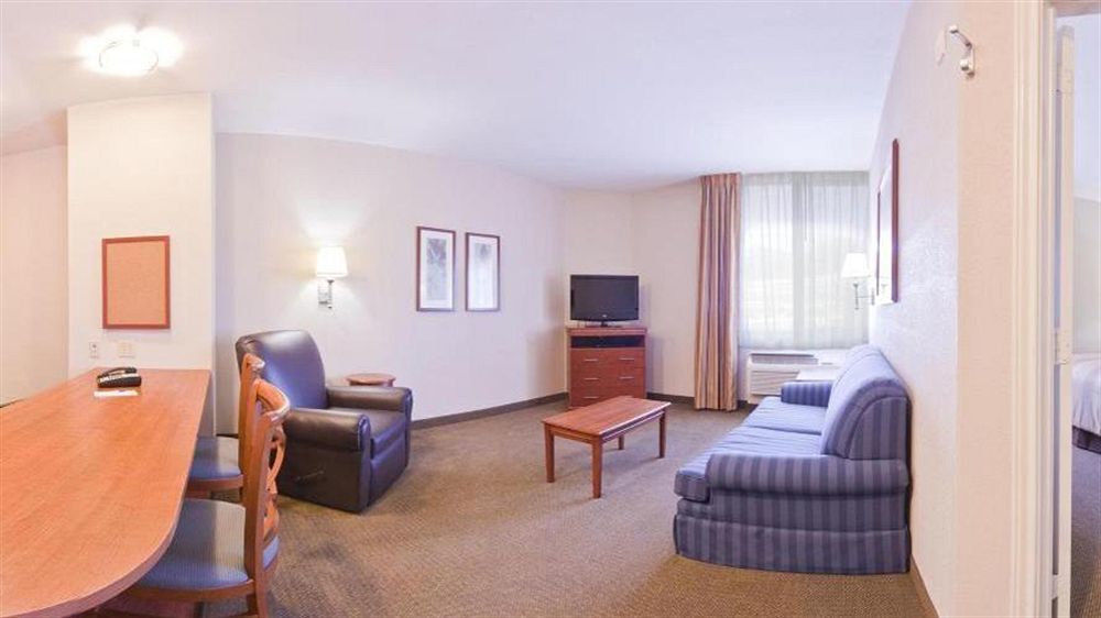 Candlewood Suites Lake Jackson By Ihg Bagian luar foto